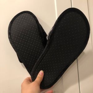 PINK Victoria's Secret Shoes - nwot VS PINK Slippers PINK Victoria's Secret Shoes - nwot VS PINK Slippers